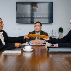 5 Factors to Consider When Choosing a Law Firm